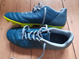 Football boots & skin pads
