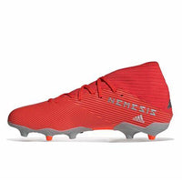 Football boots & skin pads